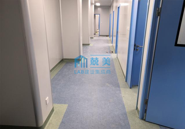 某縣人民醫(yī)院PVC地板施工全過程